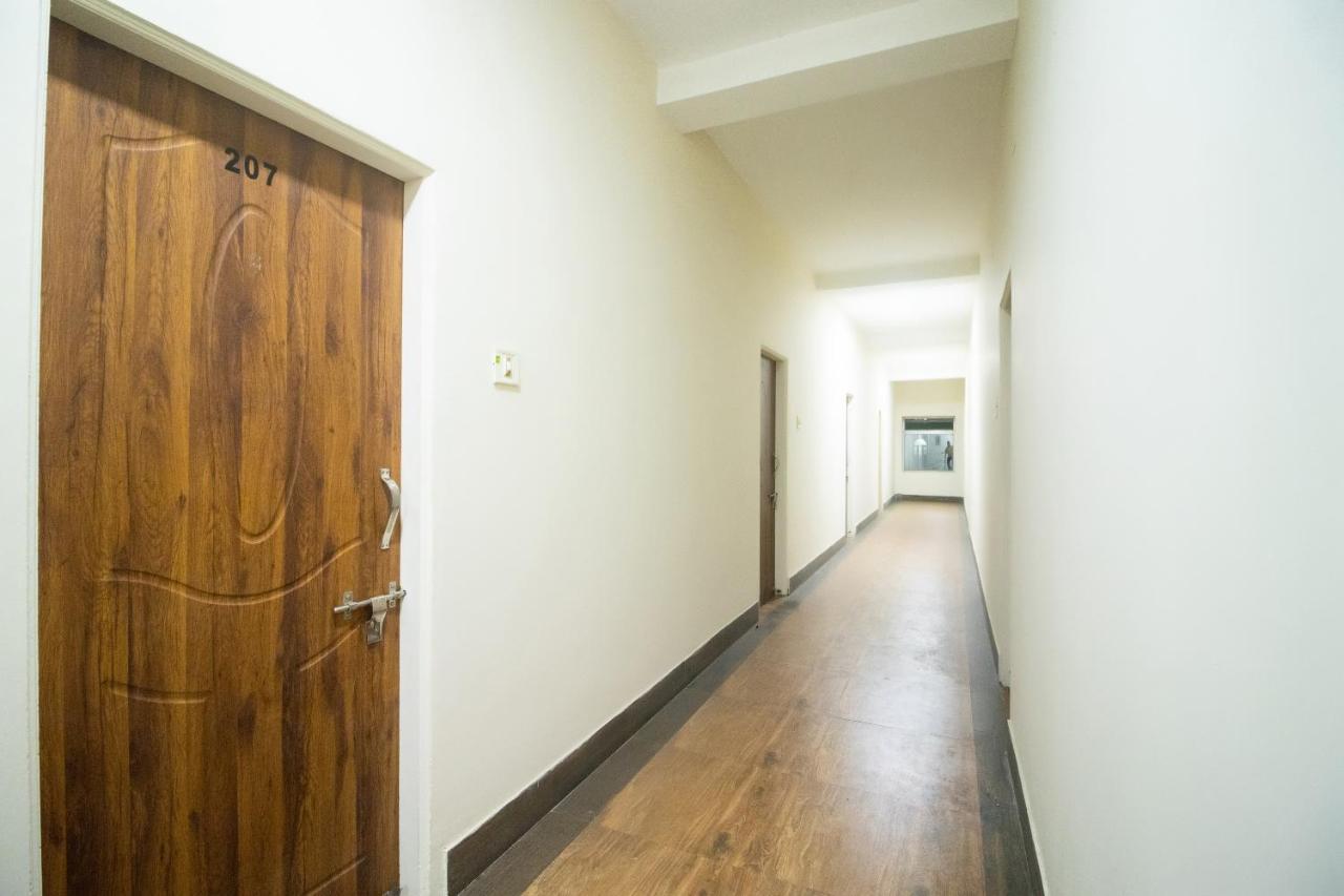 Spot On Prabir Residency Inn Urāli Exterior foto