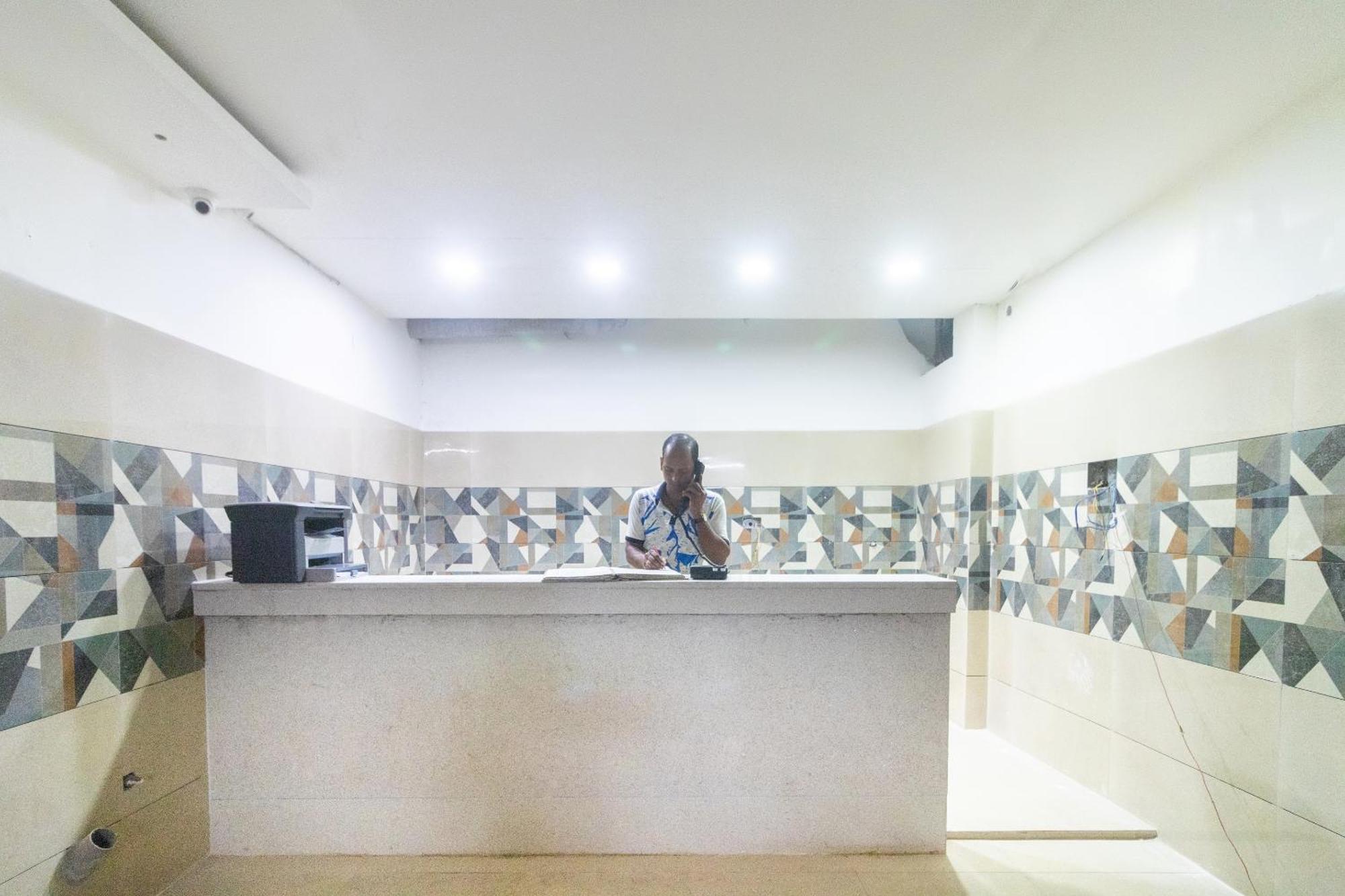 Spot On Prabir Residency Inn Urāli Exterior foto