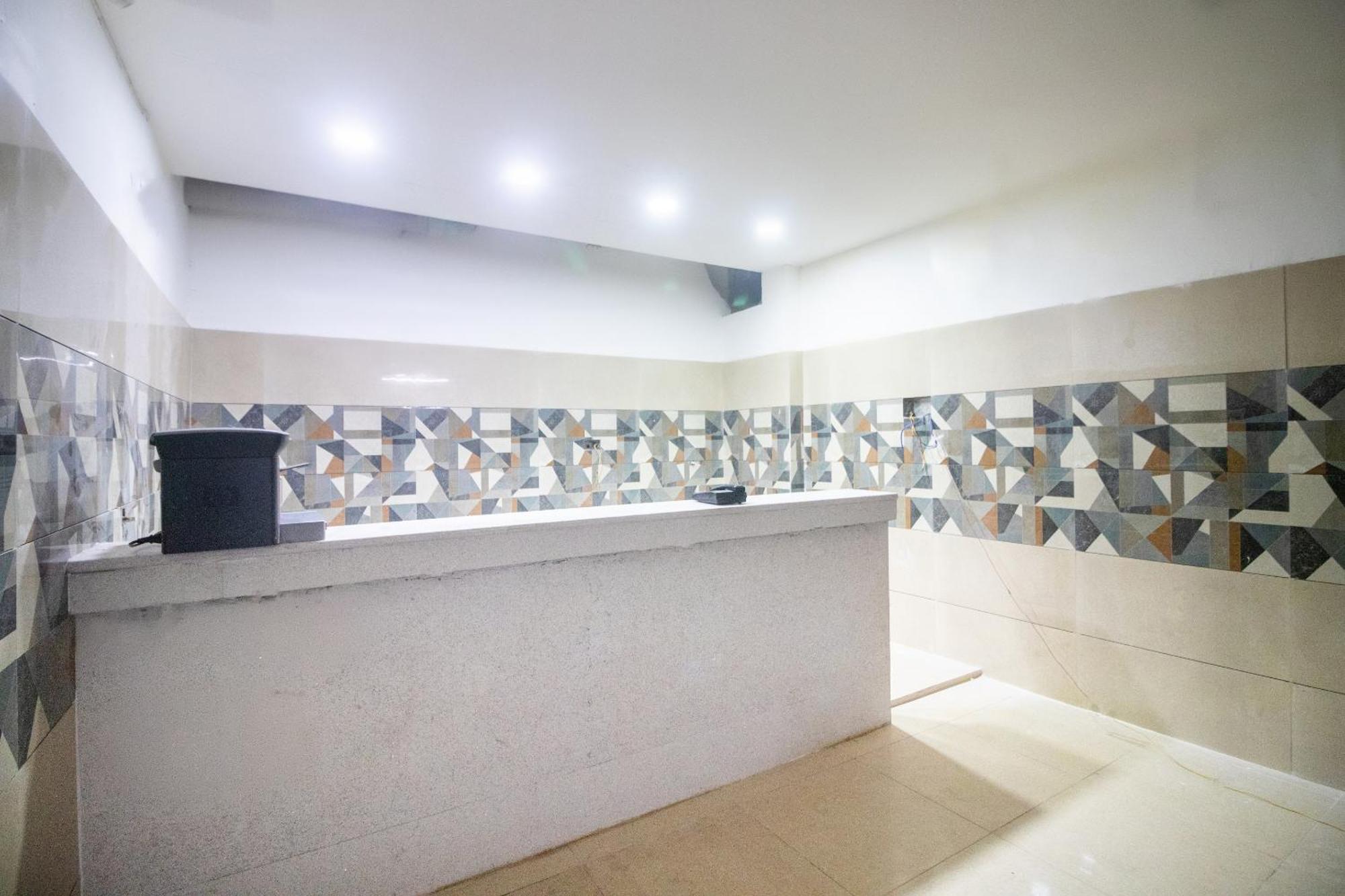 Spot On Prabir Residency Inn Urāli Exterior foto